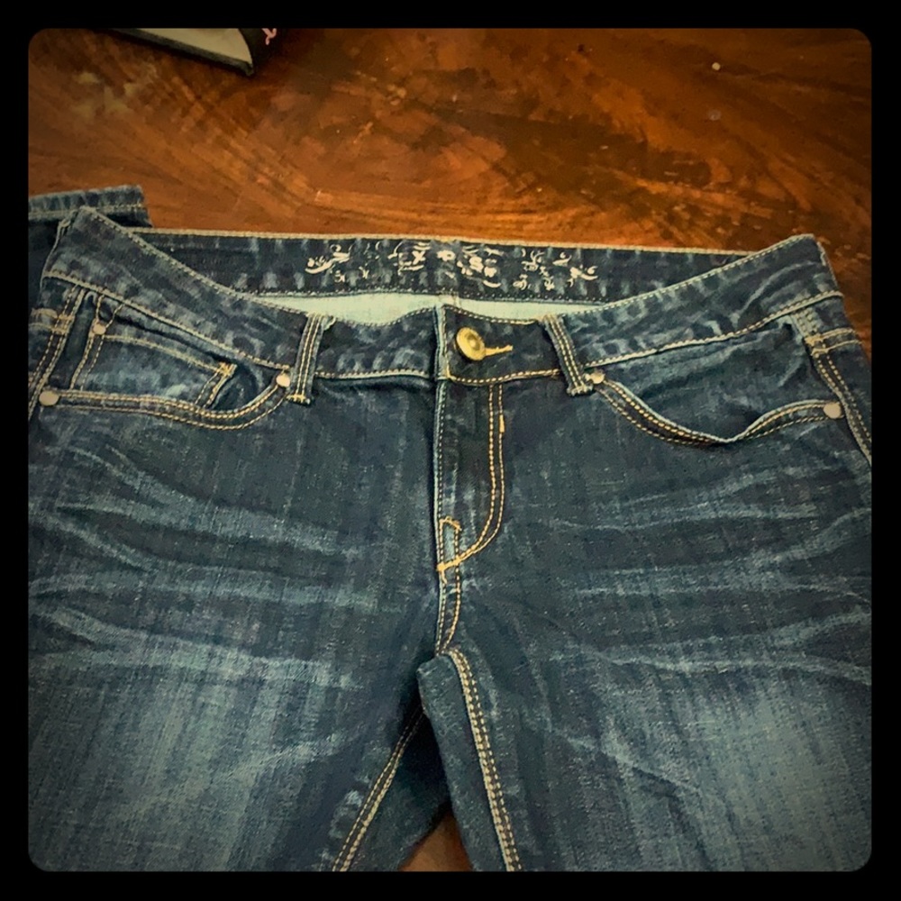 Express low rise women’s boot cut jeans